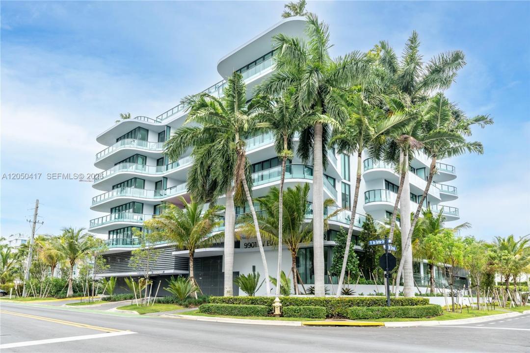 9901 W Bay Harbor Dr 502, Bay Harbor Islands, Florida 33154, USA