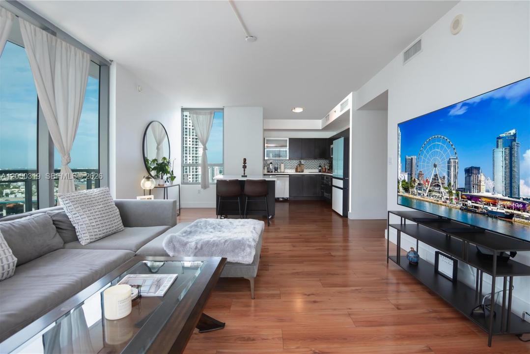 90 SW 3rd St 2113, Miami, Florida 33130, Stati Uniti