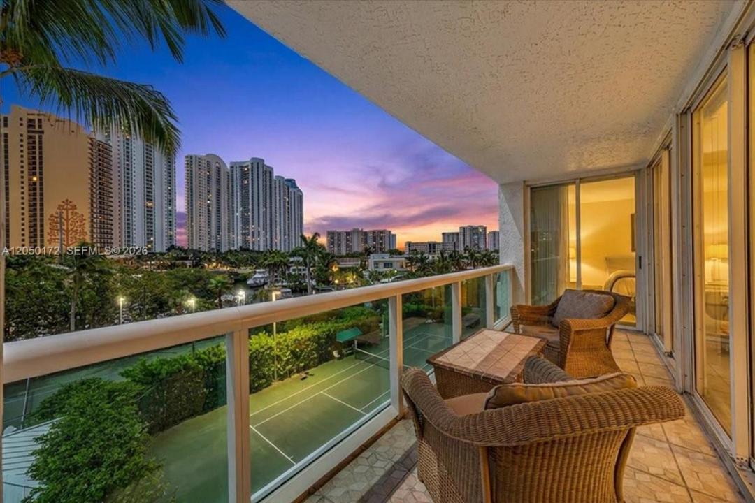 16400 Collins Ave 342, Sunny Isles Beach, Florida 33160, Stati Uniti