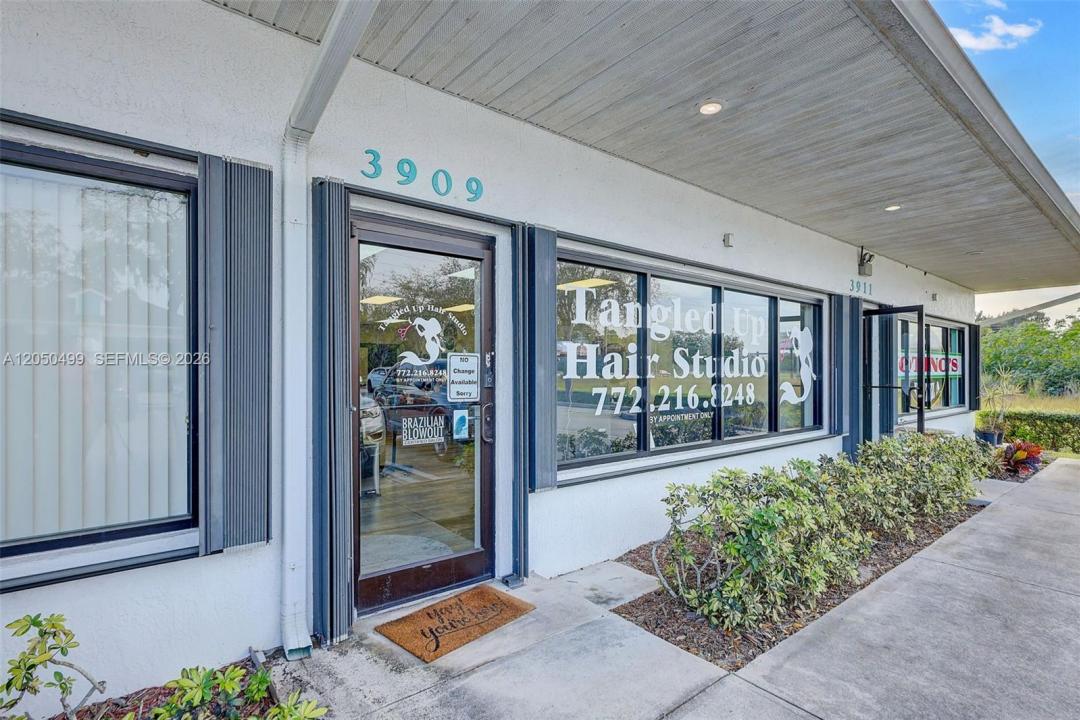 3909 Orange Ave, Fort Pierce, Florida 34947, USA