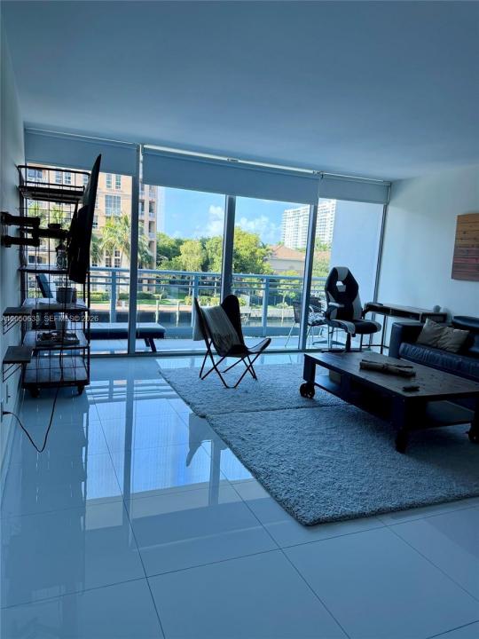 2950 NE 188th St 216, Aventura, Floride 33180, États-Unis