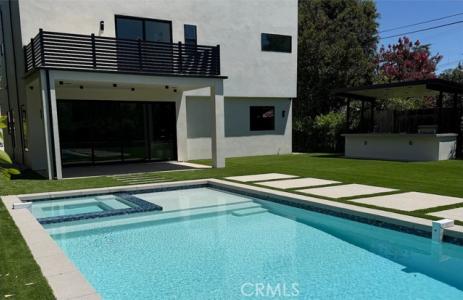 Erwin, Woodland Hills, Californie 91367, États-Unis
