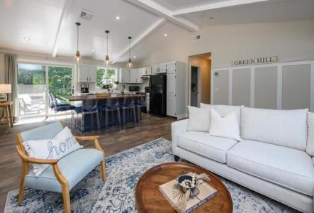 147 Hemlock Road, South Kingstown, Rhode Island 02879, USA