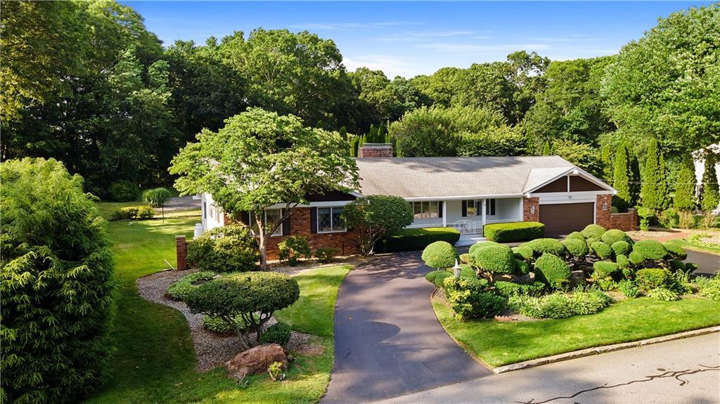 20 Oak Dell Circle, East Greenwich, Rhode Island 02818, USA
