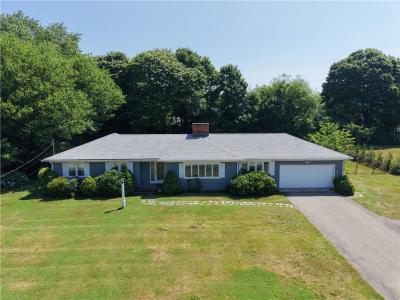8 Wabasso Terrace, Middletown, Rhode Island 02842, USA