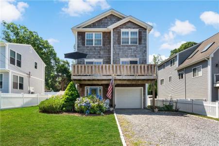 120 Montauk Road, Narragansett, Rhode Island 02882, USA