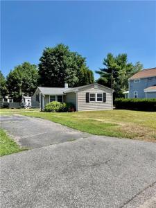 76 Dickens Street, Attleboro, Massachusetts 02703, USA