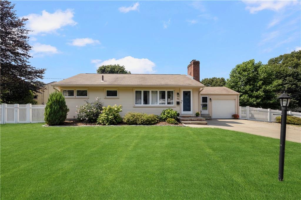 96 Redwood Drive, Cranston, Rhode Island 02920, USA