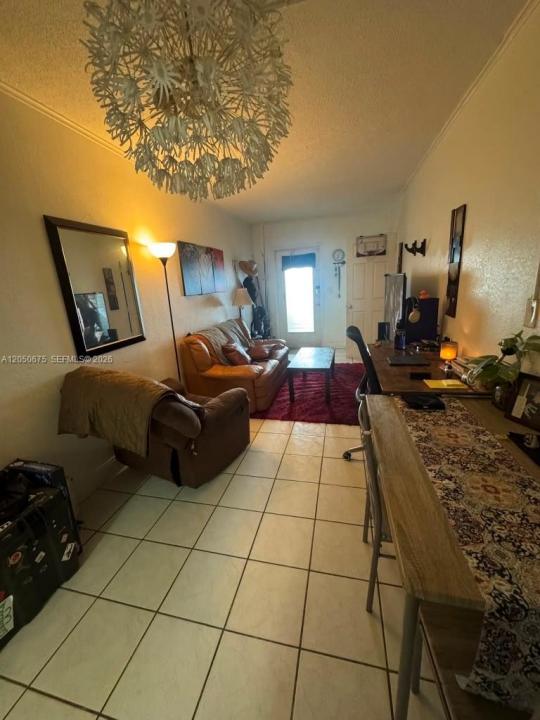 1430 NE 170th St 317, North Miami Beach, Floride 33162, États-Unis