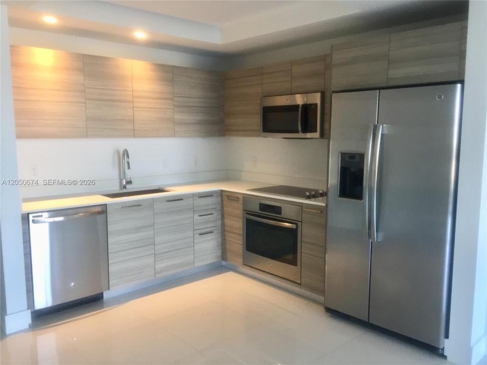 121 NE 34th St 912, Miami, Florida 33137, Stati Uniti