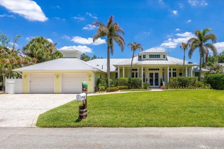 851 SW Pine Tree Lane, Palm City, פלורידה 34990, ארצות הברית של אמריקה 