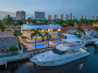 3344 NE 167th St, North Miami Beach, فلوريدا 33160, الولايات المتحدة
