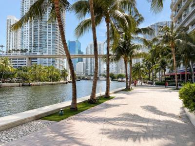 185 SW 7th St 3704, Miami, Florida 33130, USA