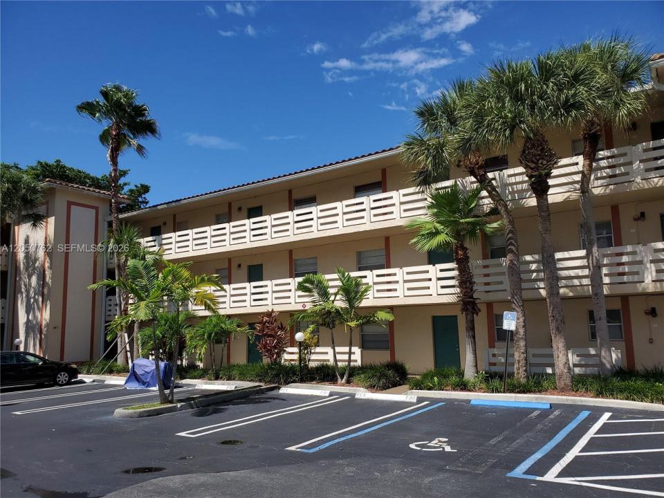 3231 NW 103rd Ter 208-C, Coral Springs, Floride 33065, États-Unis