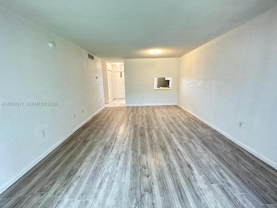 505 NW 177th St 111, Miami Gardens, Florida 33169, USA