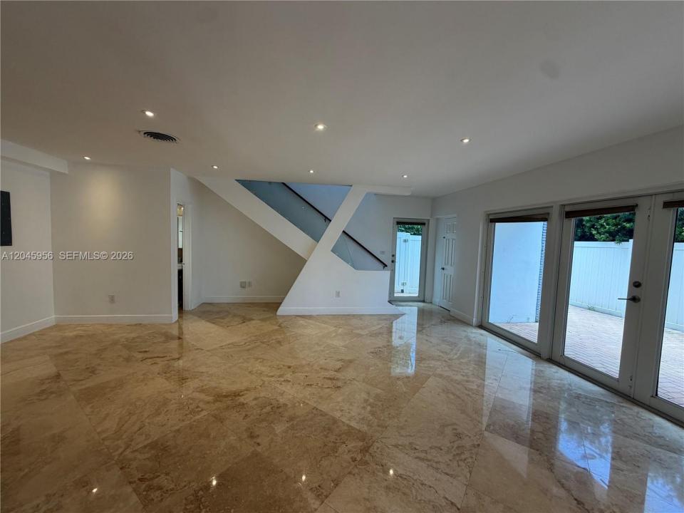 7312 Gary Ave, Miami Beach, Florida 33141, HOA KỲ