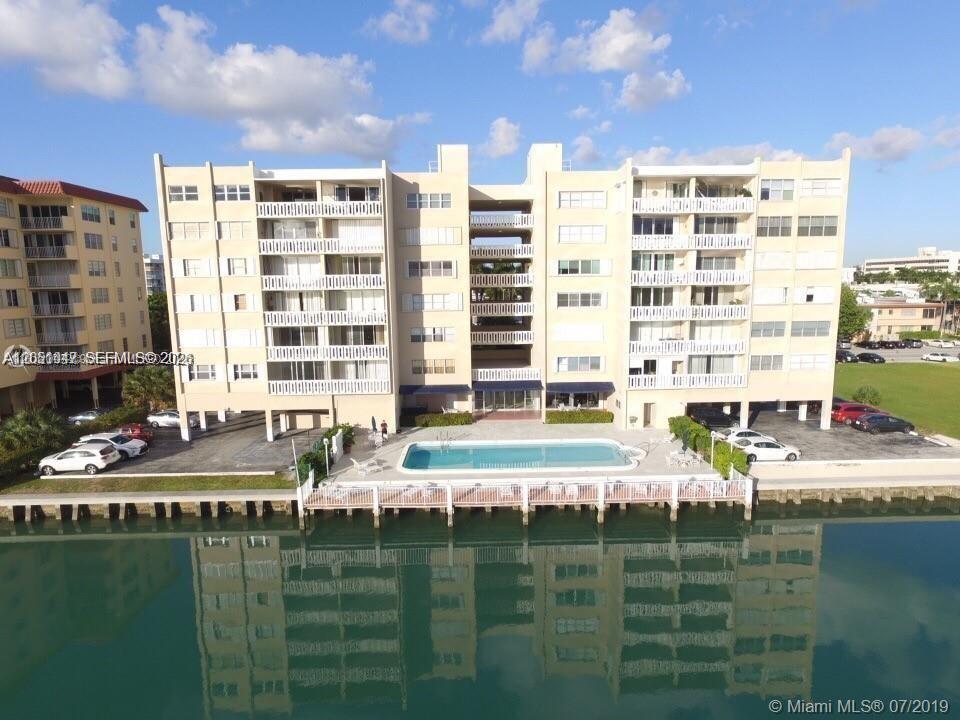 9381 E Bay Harbor Dr 302S, Bay Harbor Islands, Florida 33154, USA