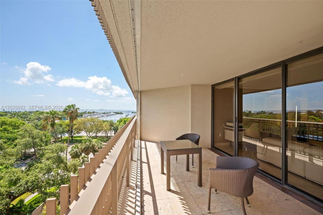2901 S Bayshore Dr 6A, Coconut Grove, Floride 33133, États-Unis