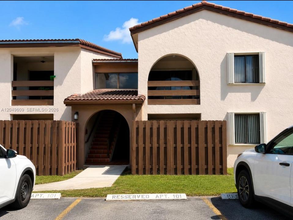 8999 SW 123rd Ct 103, Miami, Florida 33186, Stati Uniti