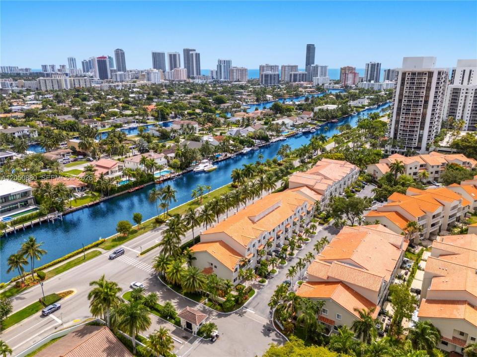 21399 Marina Cove Cir M-15, Aventura, فلوريدا 33180, الولايات المتحدة
