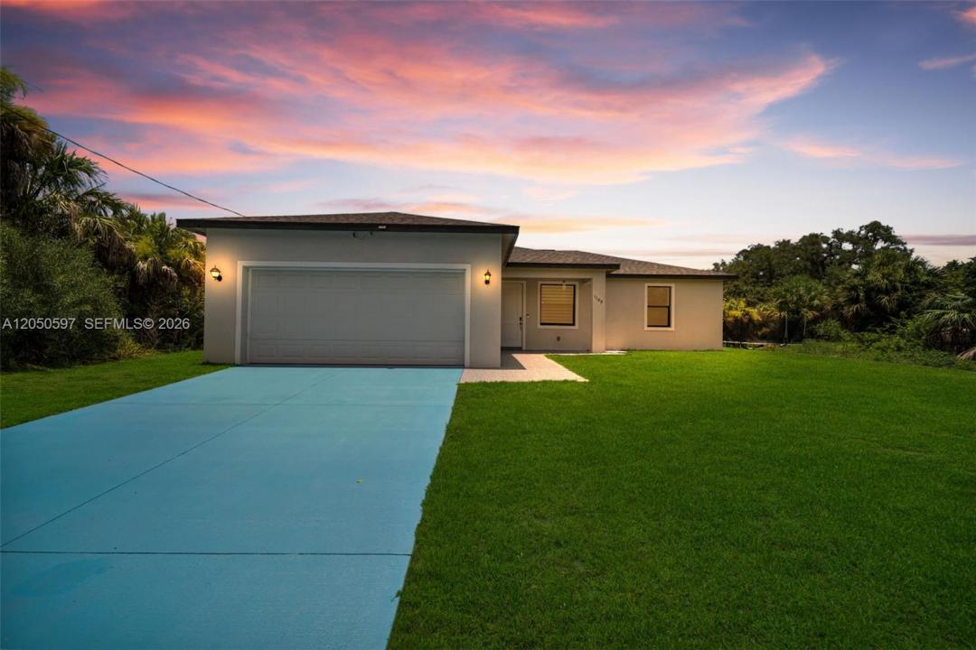 1109 N HILTON CIR, La Belle, Florida 33935, Stati Uniti