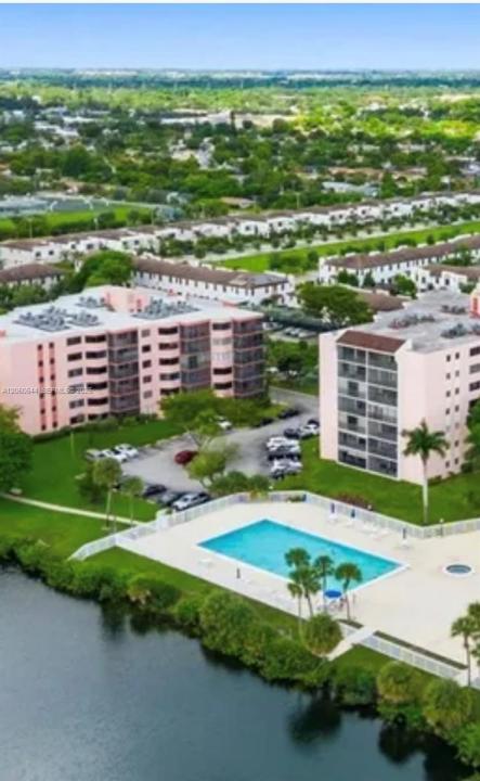 20850 San Simeon Way 302-5, Miami, Florida 33179, USA