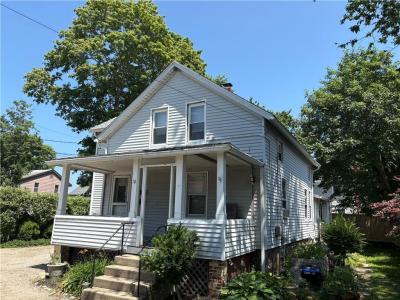 10 Robinson Street A, Narragansett, Rhode Island 02882, USA
