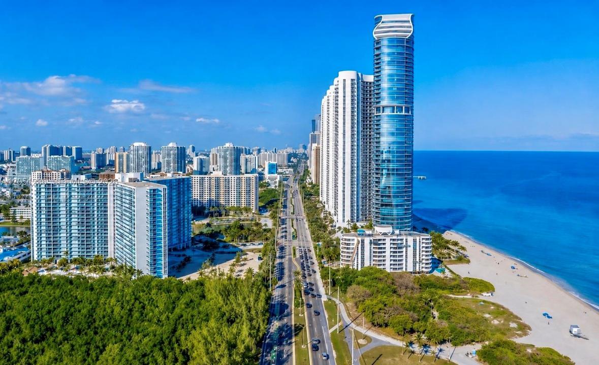 100 Bayview Dr 2014, Sunny Isles Beach, Florida 33160, USA