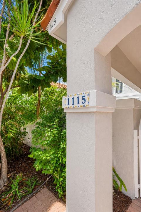 1115 Weeping Willow Way, Hollywood, Floride 33019, États-Unis
