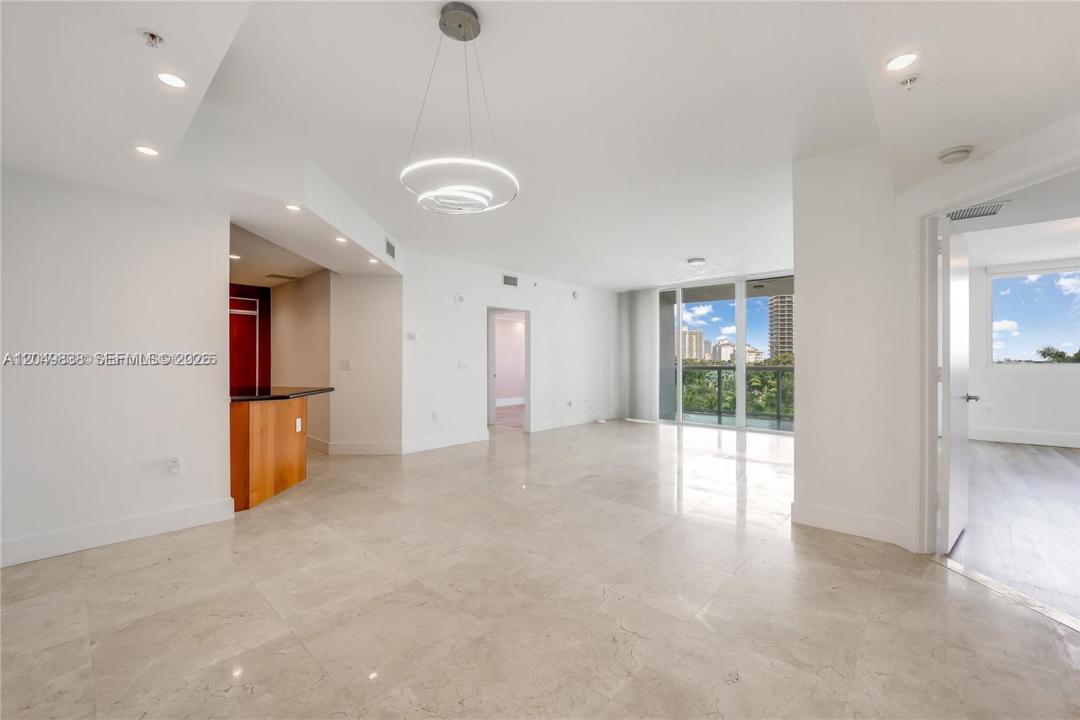 19400 Turnberry Way 321, Aventura, Floride 33180, États-Unis