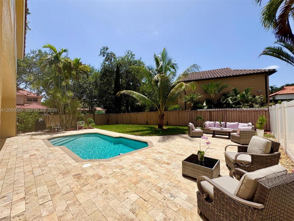 9833 NW 5th Ct, Plantation, Florida 33324, USA