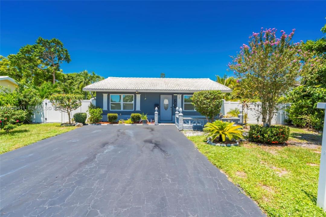 7211 NW 76th St, Tamarac, Floride 33321, États-Unis
