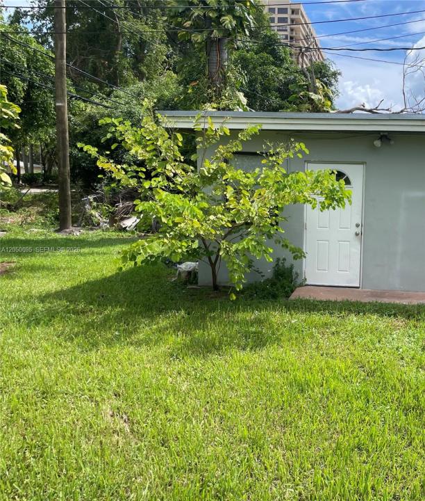 1567 NE 110th Ter C, Miami, Florida 33161, Stati Uniti