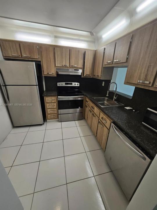 12035 NE 2nd Ave A409, North Miami, Floride 33161, États-Unis