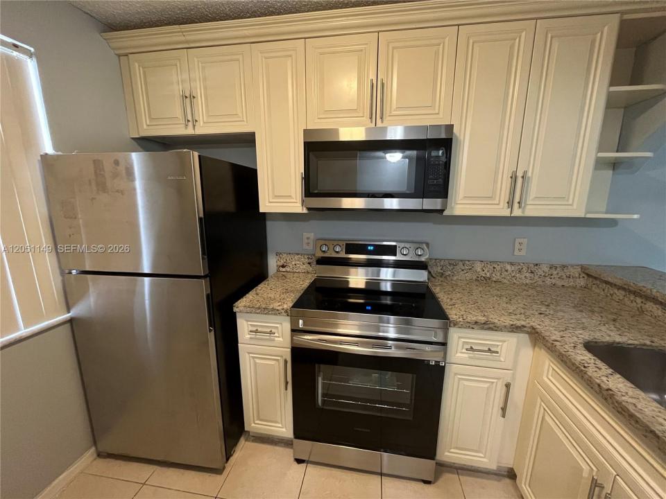2740 FOREST HILLS BLVD 202, Coral Springs, Floride 33065, États-Unis