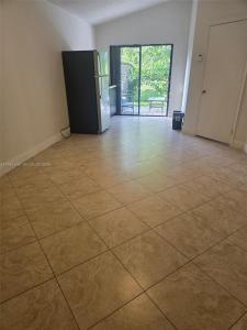 818 E Palm Run Dr 0, North Lauderdale, Florida 33068, USA