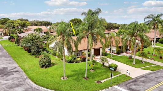 3449 Shadow Wood Dr, Green Acres, Florida 33463