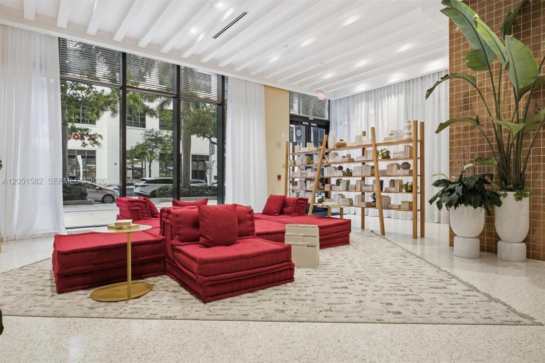 90 NE 32 ST 616, Miami, Floride 33137, États-Unis
