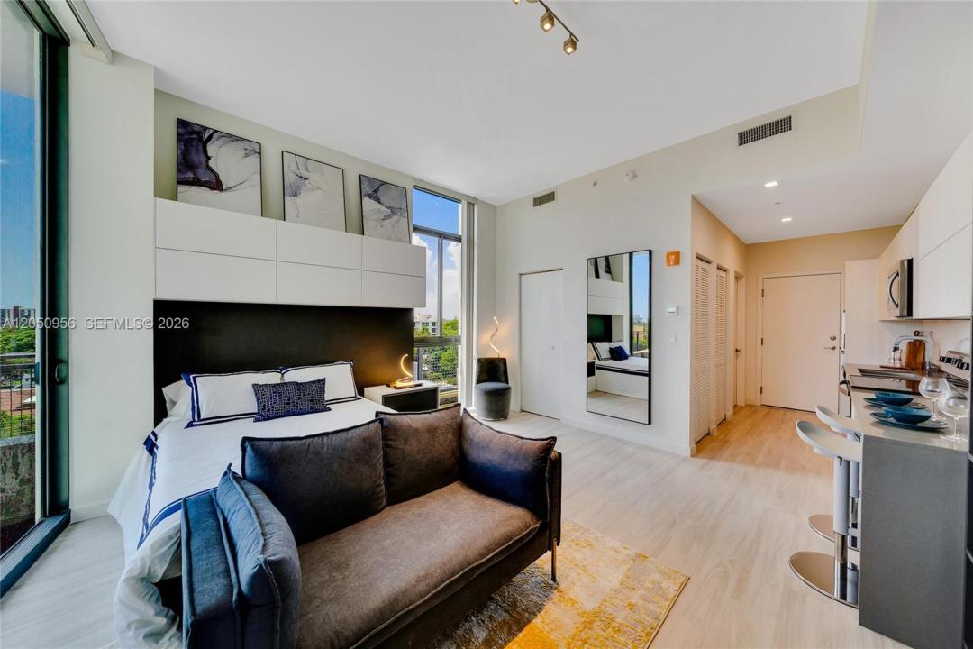 1809 Jackson St VAR STUDIO, Hollywood, Florida 33020, Amerika Birleşik Devletleri