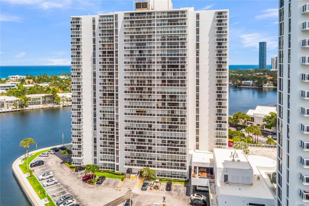 20515 E Country Club Dr 248, Aventura, Flórida 33180, Estados Unidos