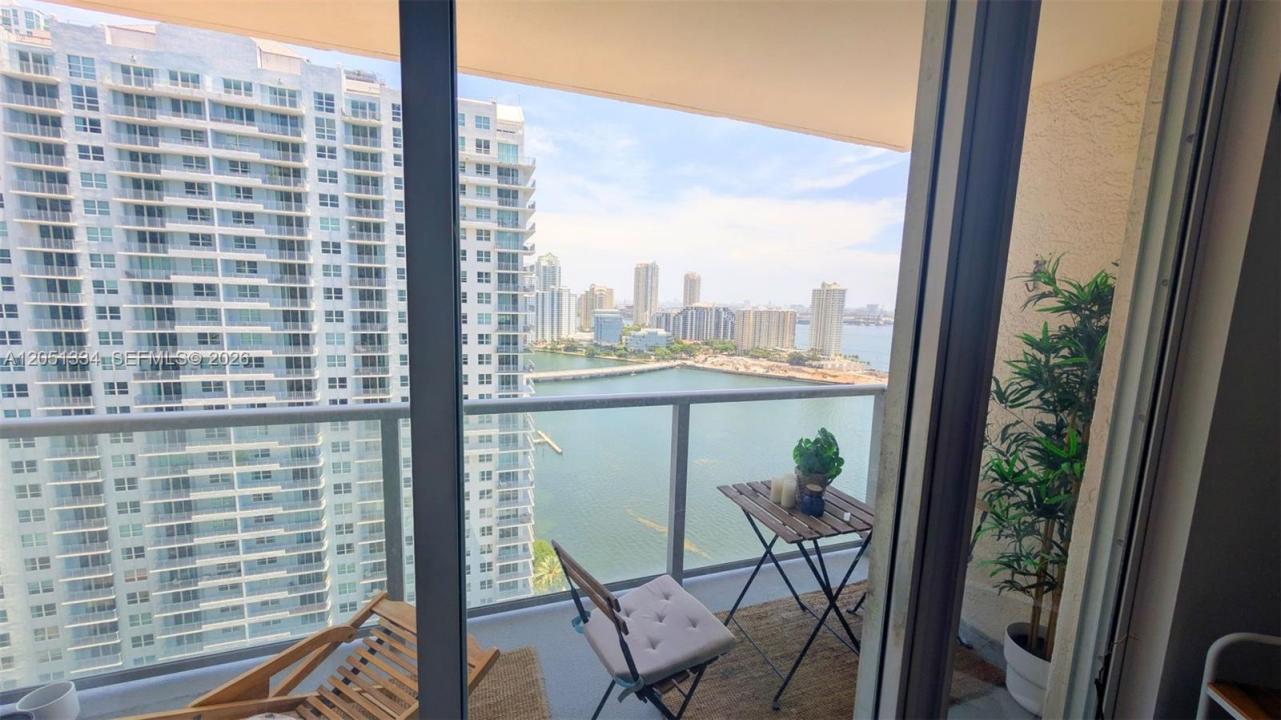 1155 Brickell Bay Dr 2508, Miami, Florida 33131, Stati Uniti