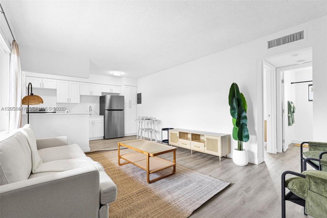 13210 Memorial Hwy 208, North Miami, Floride 33161, États-Unis