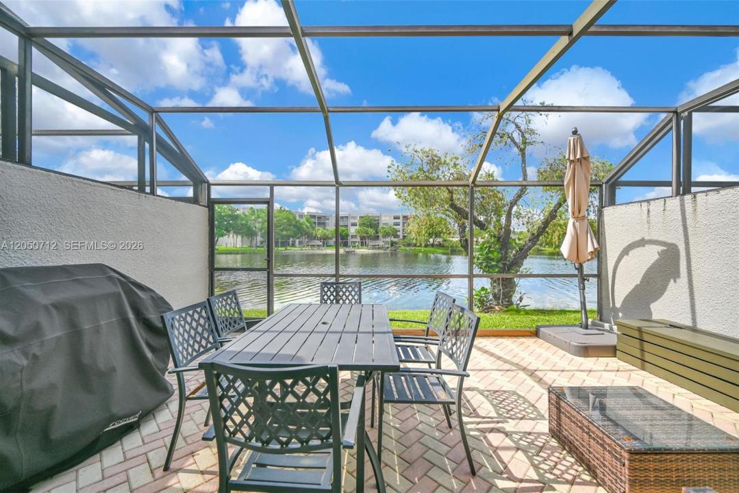 11290 NW 14th Ct, Pembroke Pines, Florida 33026, USA