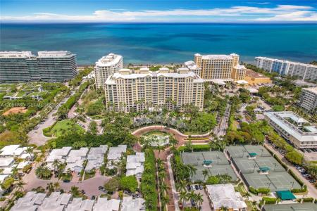 445 Grand Bay Dr 418, Key Biscayne, Florida 33149, USA
