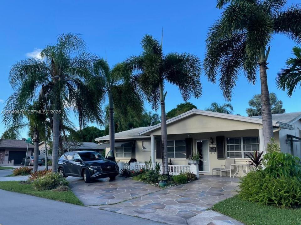 4401 NW 43rd Ave, Tamarac, Florida 33319, USA