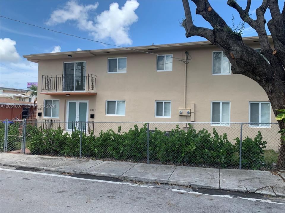 901 NW 22nd Ct 0, Miami, Floride 33125, États-Unis