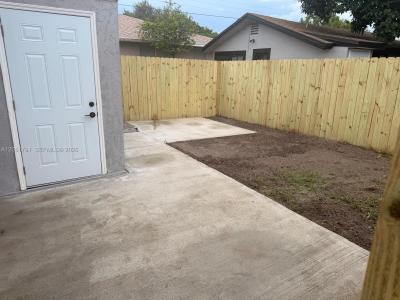 781 NW 108th St, Miami, Florida 33168, USA
