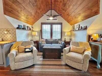 316 Succotash Road, South Kingstown, Rhode Island 02879, USA