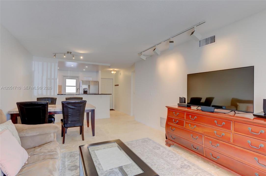 2212 NE 1st Way 101, Boynton Beach, Florida 33435, Stati Uniti