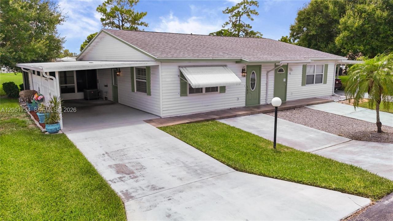 11 Desert Candle CIR, Lehigh Acres, Florida 33936, USA